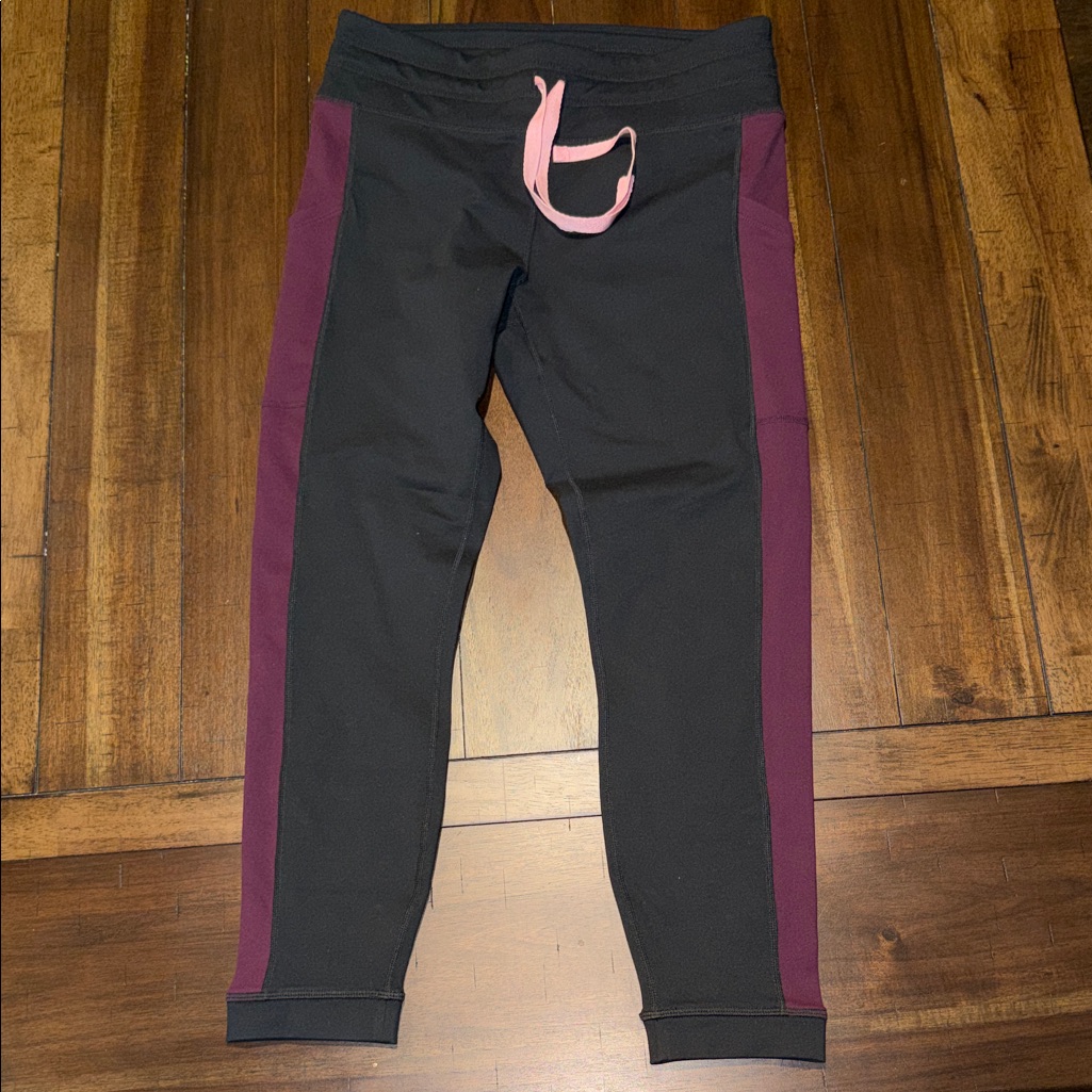 Women’s Fabletics Powerhold Leggings Black And Purple Joggers Small